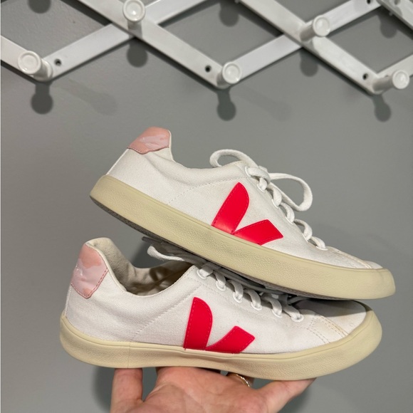 Veja Womens sneakers size US 6 / EU 37 - Picture 7 of 13
